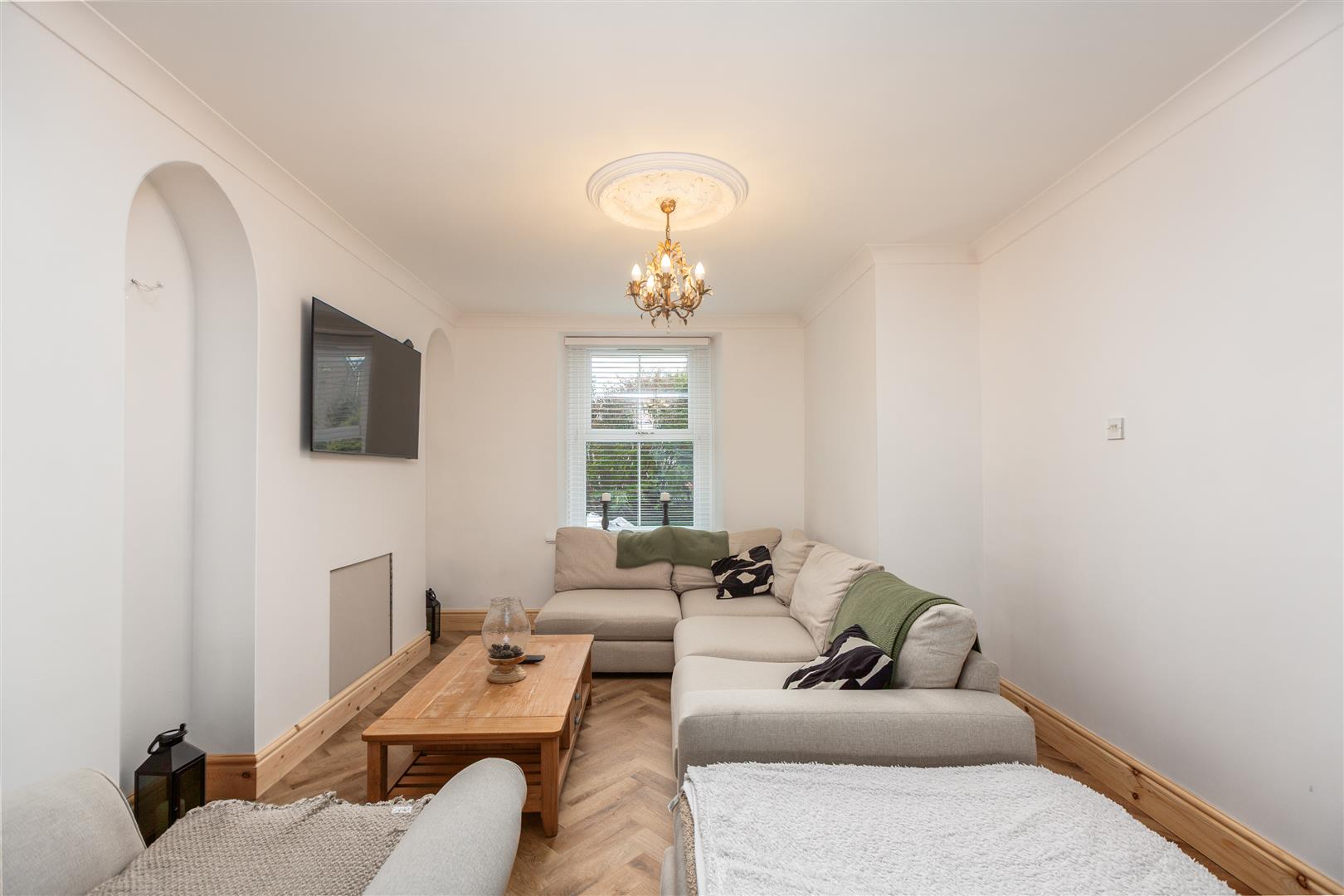 Vardre Road, Clydach, Swansea, SA6 5LP